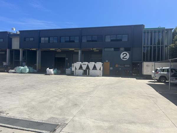 2 305 m² Industrial space
