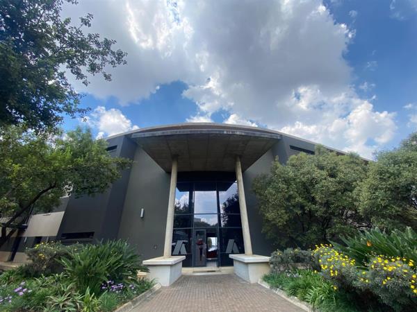 330  m² Office Space