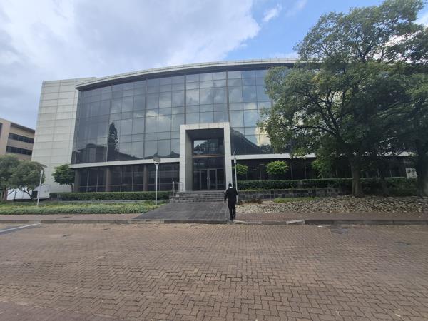 2 469 m² Commercial space
