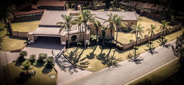 6 Bedroom House