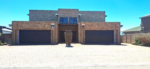 6 Bedroom House