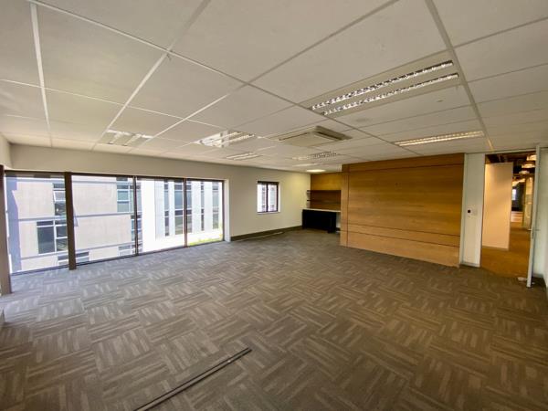 680  m² Office Space