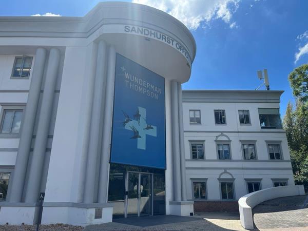 1 396  m² Office Space