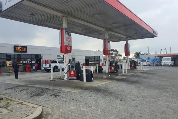 302 m² Retail Space