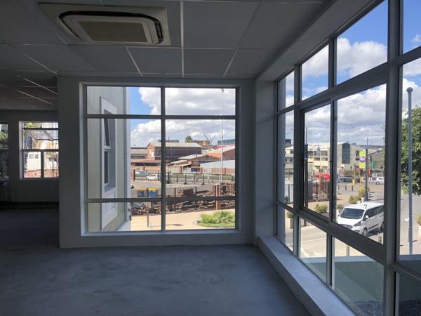 195  m² Commercial space