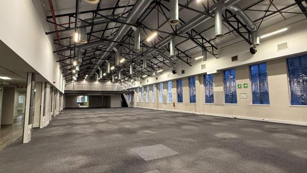 3 149 m² Office Space