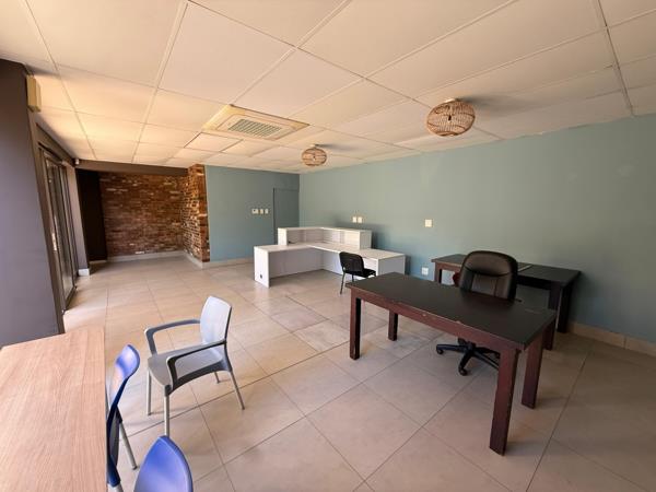98 m² Office Space