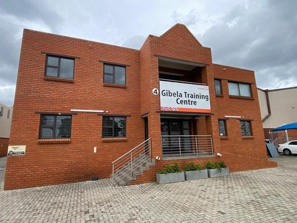 920 m² Industrial space