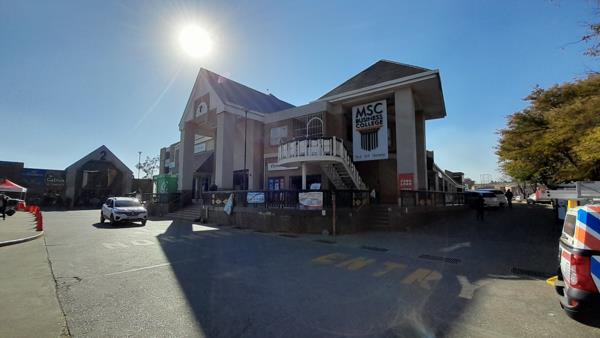 1 141  m² Commercial space