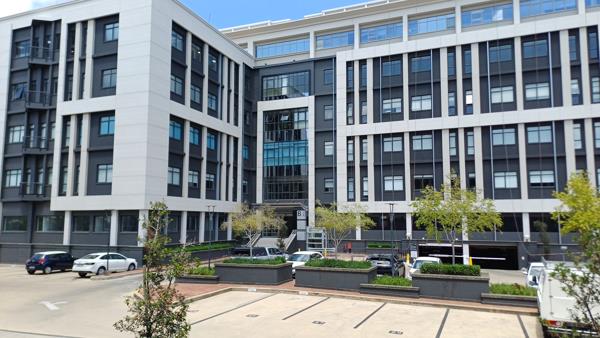 1 632.7 m² Commercial space