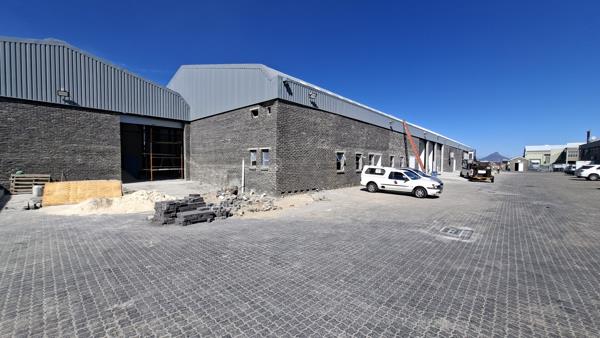 713  m² Industrial space