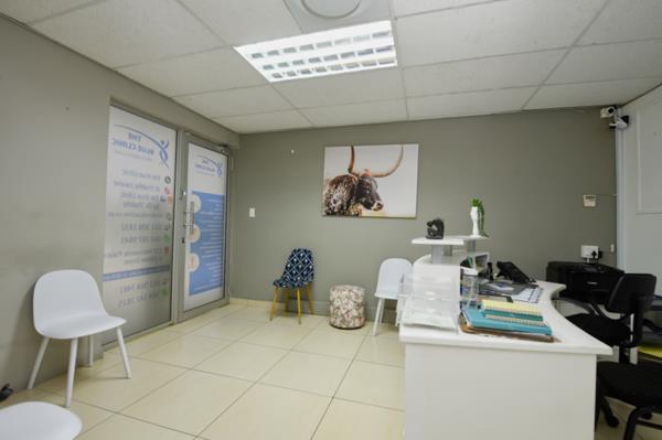 96  m² Commercial space