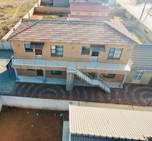 10 Bedroom House