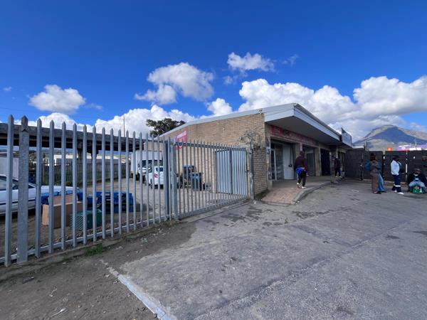 150  m² Retail Space