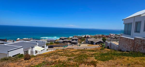 880 m² Land