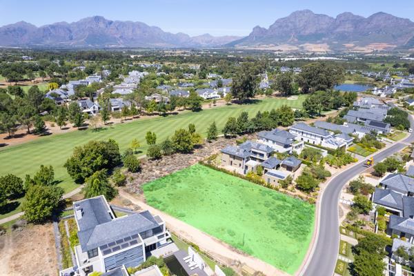 1 426 m² Land