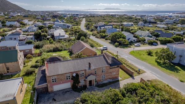 6 Bedroom House
