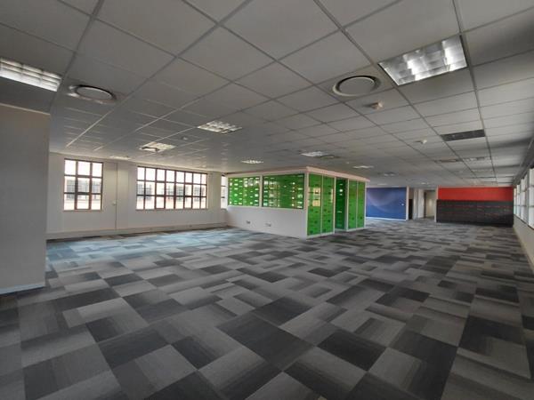 1 090  m² Commercial space