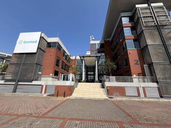 918  m² Commercial space