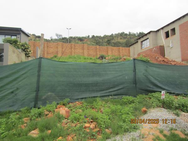 540 m² Land