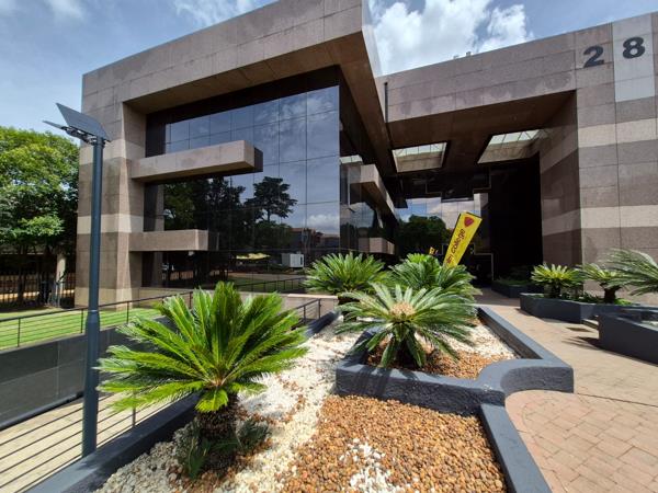 411  m² Commercial space