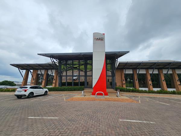 3 888  m² Industrial space