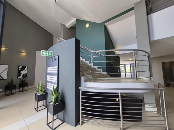 329  m² Commercial space