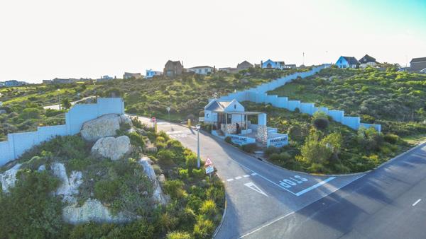 743 m² Land