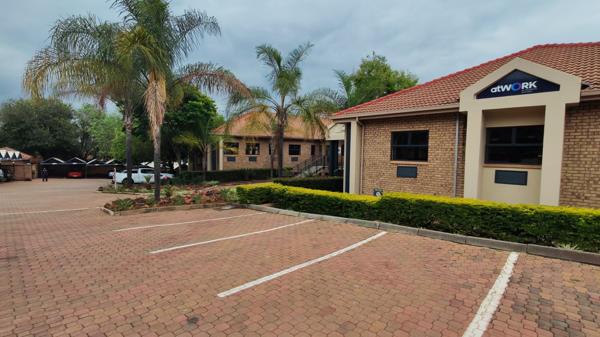 210  m² Office Space