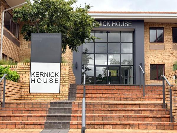 731  m² Commercial space