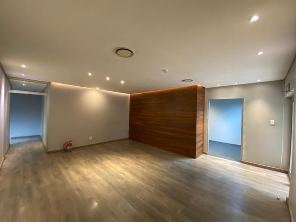 284  m² Office Space