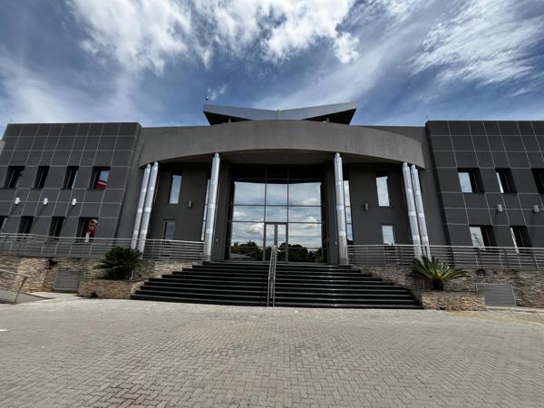 190  m² Commercial space