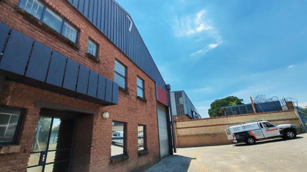 319  m² Industrial space