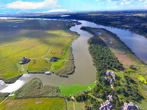2 125 m² Land