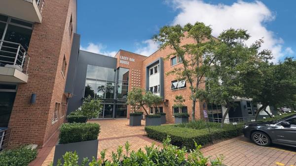 658  m² Office Space