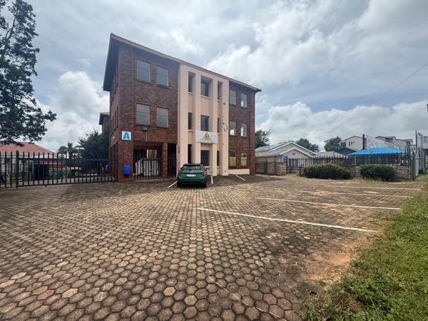 16  m² Commercial space