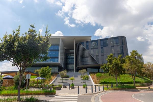 527  m² Commercial space