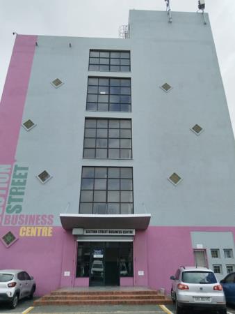 482  m² Commercial space