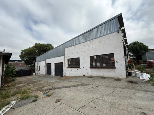 1 100 m² Industrial space