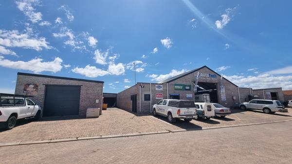 1 080  m² Industrial space