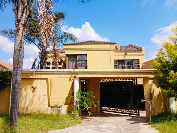 5 Bedroom House