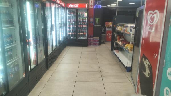 331  m² Commercial space