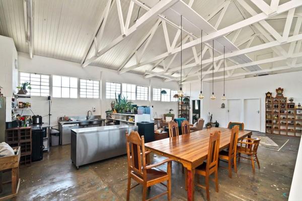 315 m² Commercial space