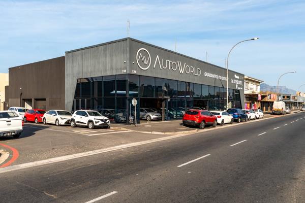 1 200 m² Commercial space