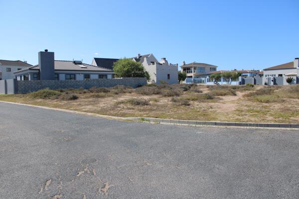 1 215 m² Land