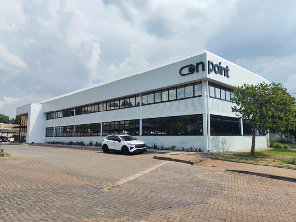 134  m² Commercial space