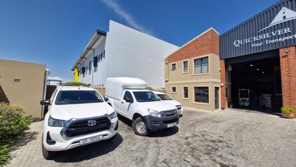 318 m² Industrial space