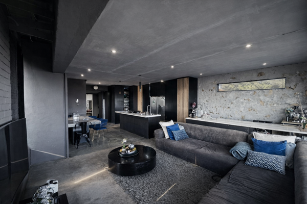 6 Bedroom House