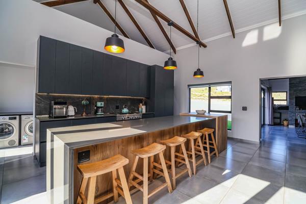 6 Bedroom House