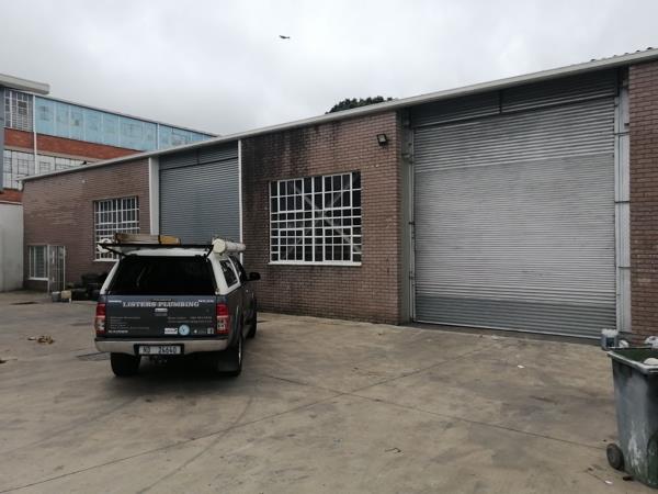 784 m² Industrial space